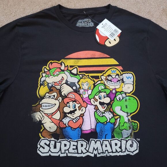 2021 NWT Super Mario Size Medium Mens Black Group Classic Nintendo T-Shirt NES - Picture 2 of 5